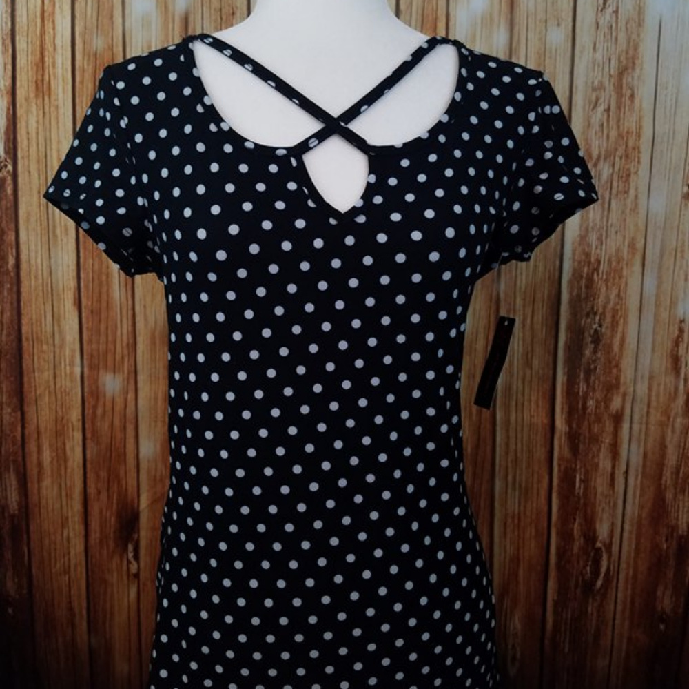NO Boundaries Large Polka Dot Top NWT